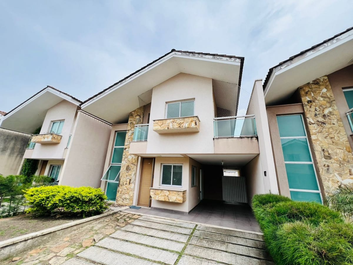Casa duplex | Condomínio fechado | Excelente Área de lazer e localização | Eusebio CE